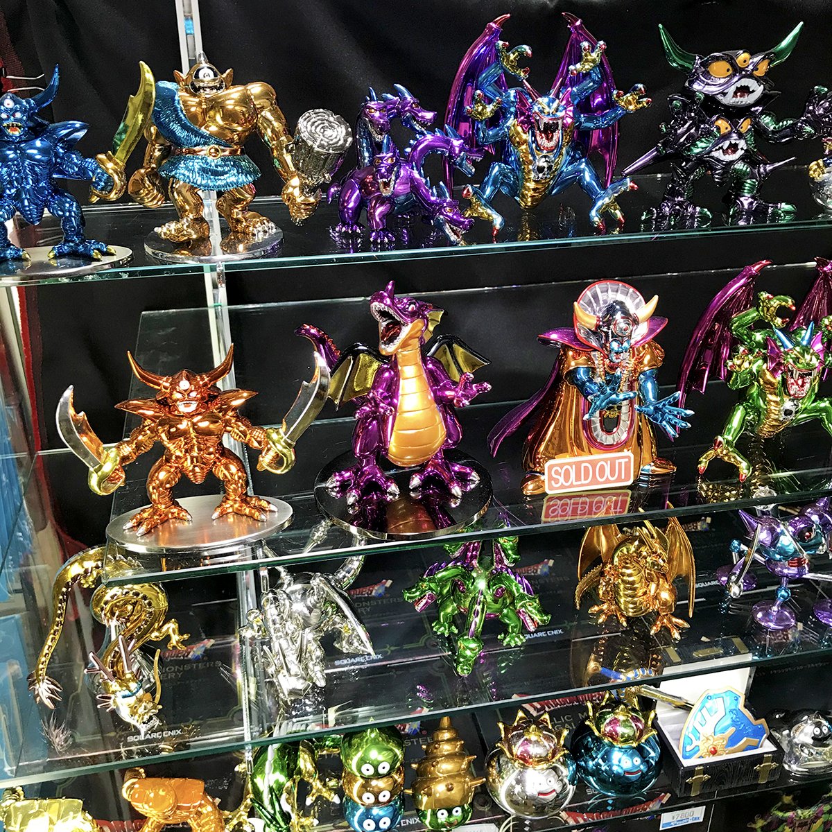 期間限定でイベント限定のメタリックモンスターズが登場‼️ スクウェア