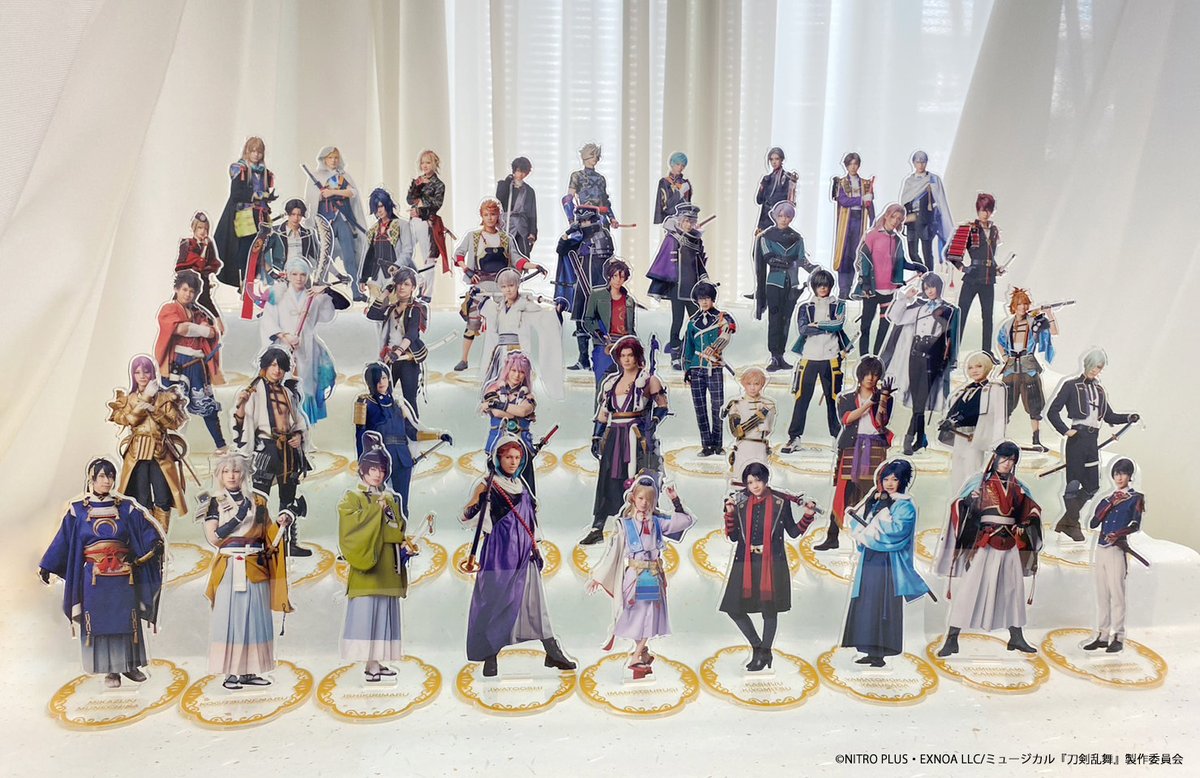 公式FCサイト限定お楽しみBOX】 「アクリルスタンド」は約15㎝の大きな