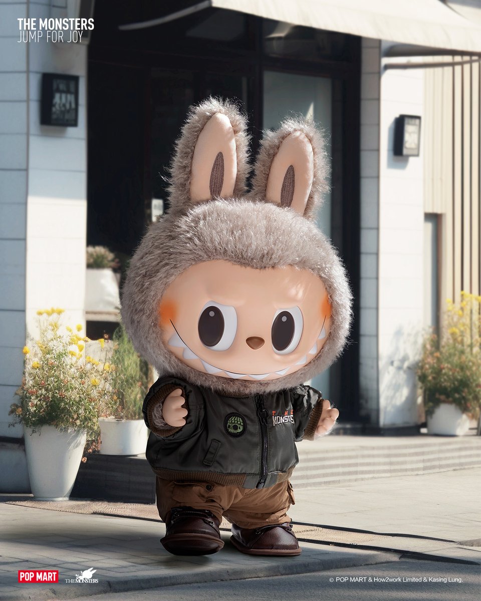 👀 #LABUBU's eyes look right and left, looking for you to play