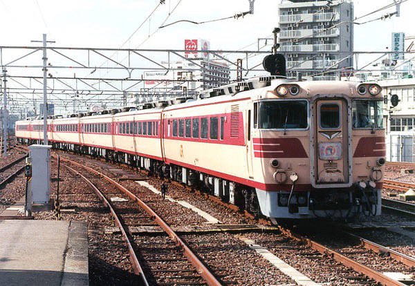 キハ82系 最後の活躍場所だったナゴヤ球場正門前行き臨時列車 時には