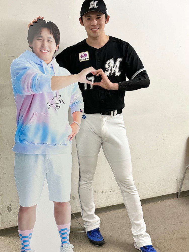 ドームに到着後、昨日投げ合った #宮城大弥 投手のパネルを発見した