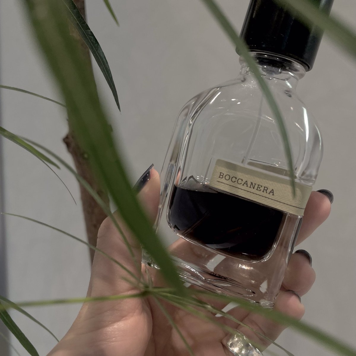 Orto Parisi ｜ ボッカネーラ 大きく息を吸い込むと、ブラック