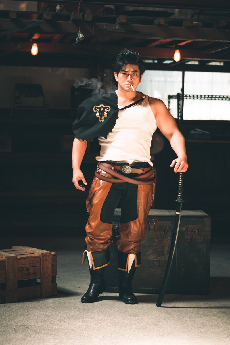 ◤ ブラッククローバー◢◤コスプレ◢ ♣︎黒の暴牛団🐃ヤミ団長