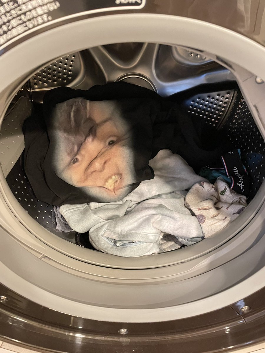 新しく作ったGero顔面ロンTは洗濯物の時にくっっっそビビるからマジで