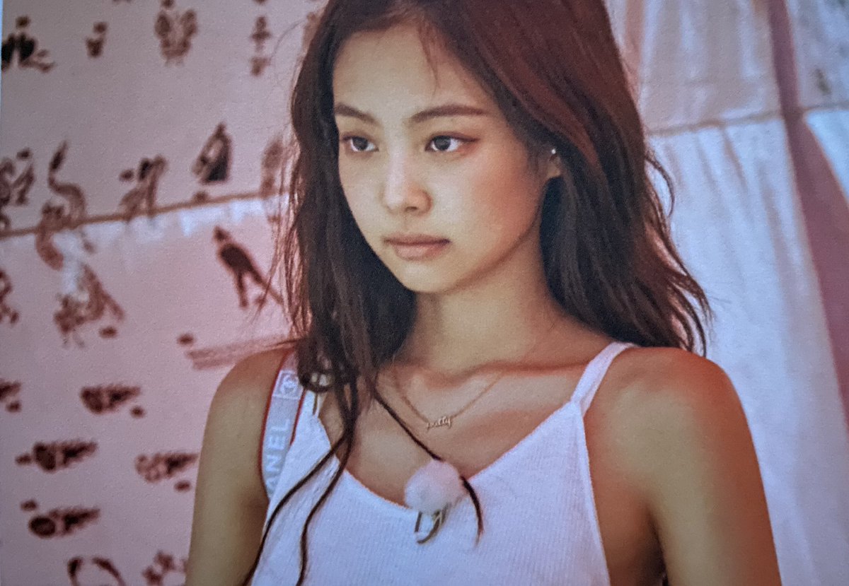 Jisoo and Jennie Summer Diary in Hawaii #blackpinkscan #blackpink