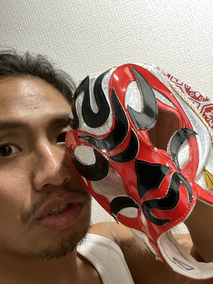 リングに置いてきたのに控室に戻ってきていたマスクプロレスって偶然と