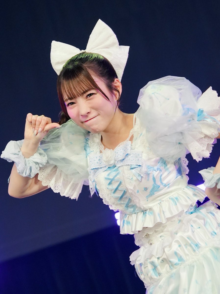 本日の生誕祭 生配信があるって伝えなきゃ🎬という表情です🩵ｷﾘｯ 10/29