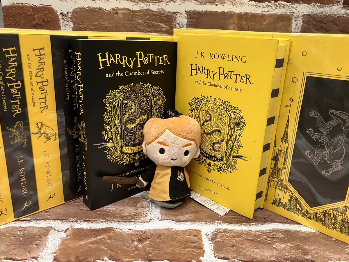 4階洋書】ハリー・ポッターの原作シリーズ20周年の際に刊行された、4