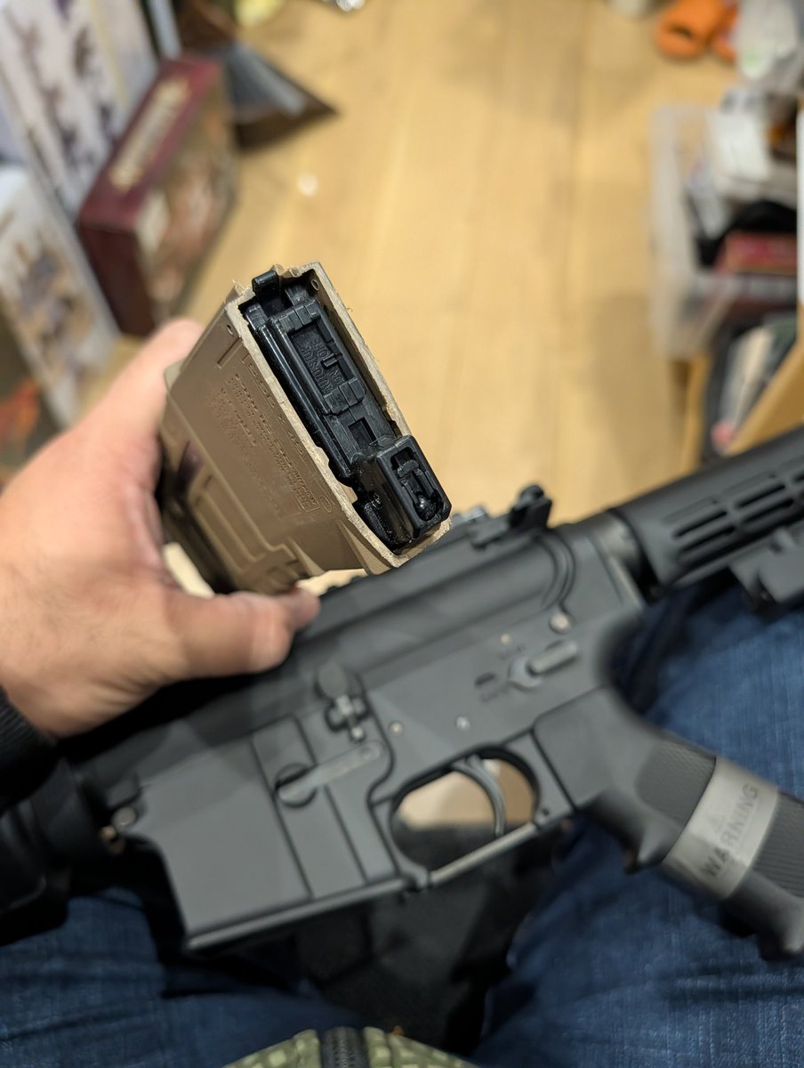 マルイのエボルト、実物PMAG加工してエボルトマガジン移植してみた