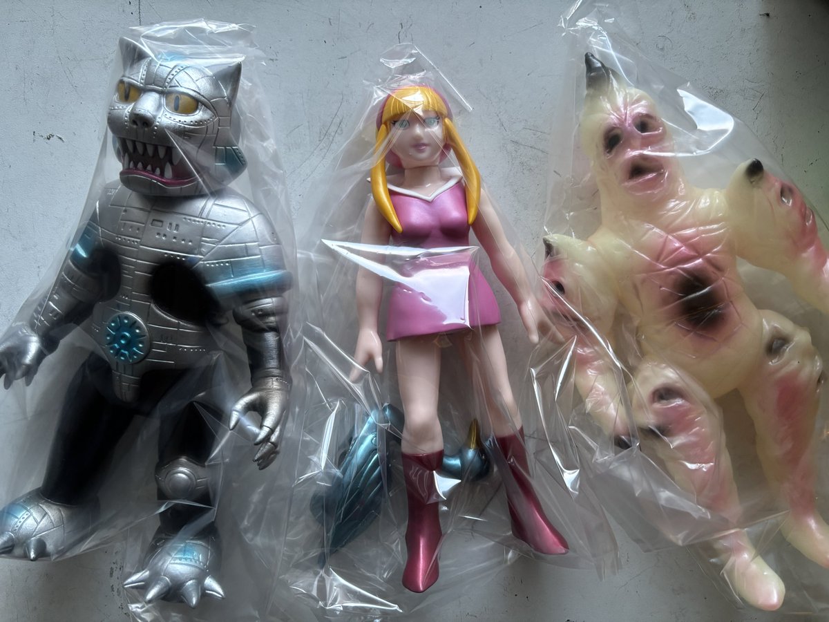 今年そこそこがんばった自分にソフビ買う。キカイダー「シルバー