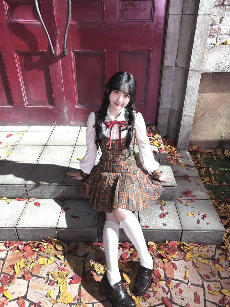 LOVE 19thシングル 「 ラブソングに襲われる 」 ​MV公開されました