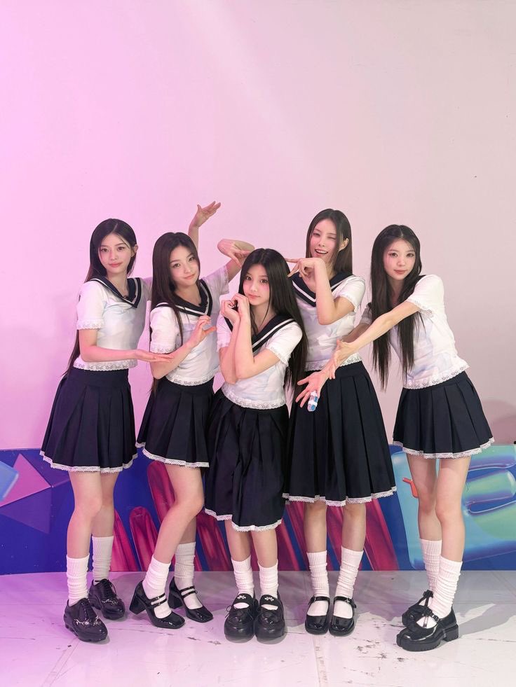 🩵ILLIT 3rd Mini Album 'BOMB' yizhiyu yzy lucky draw ld 5.0