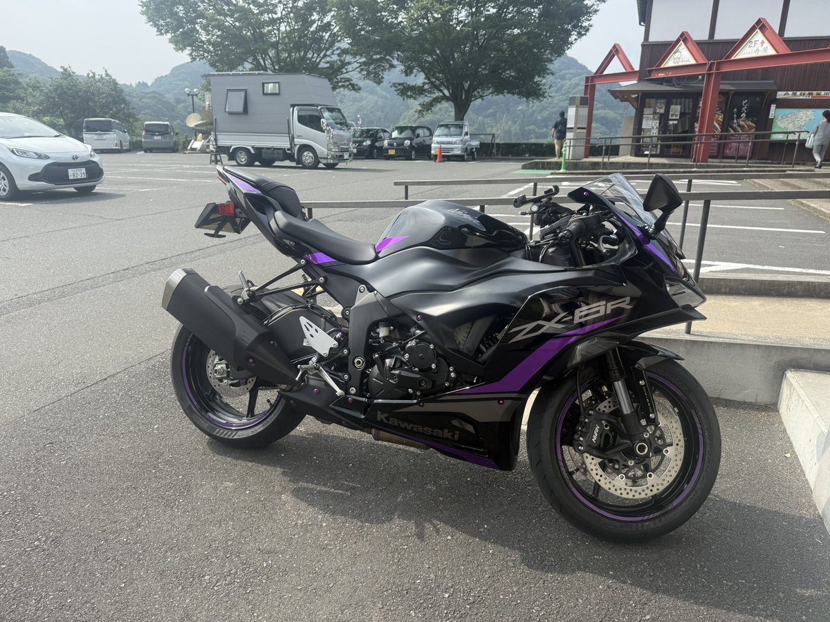 朝ツー！！朝も普通に暑かった💦 あ゛ーー黒紫かっこいい🖤💜 #自画