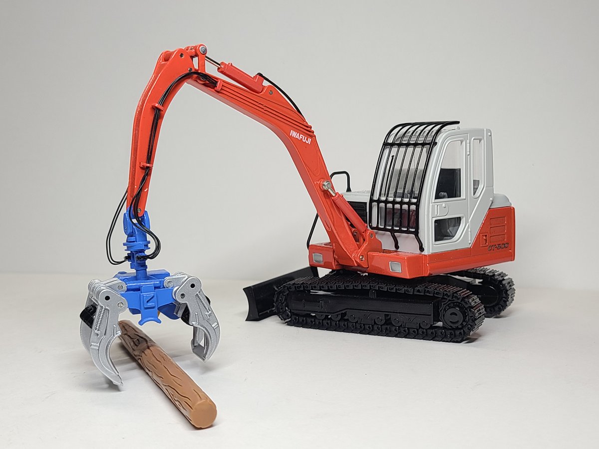 イワフジ工業 1/32 CT-500 数少ない林業機械のミニチュア、小型ハイ