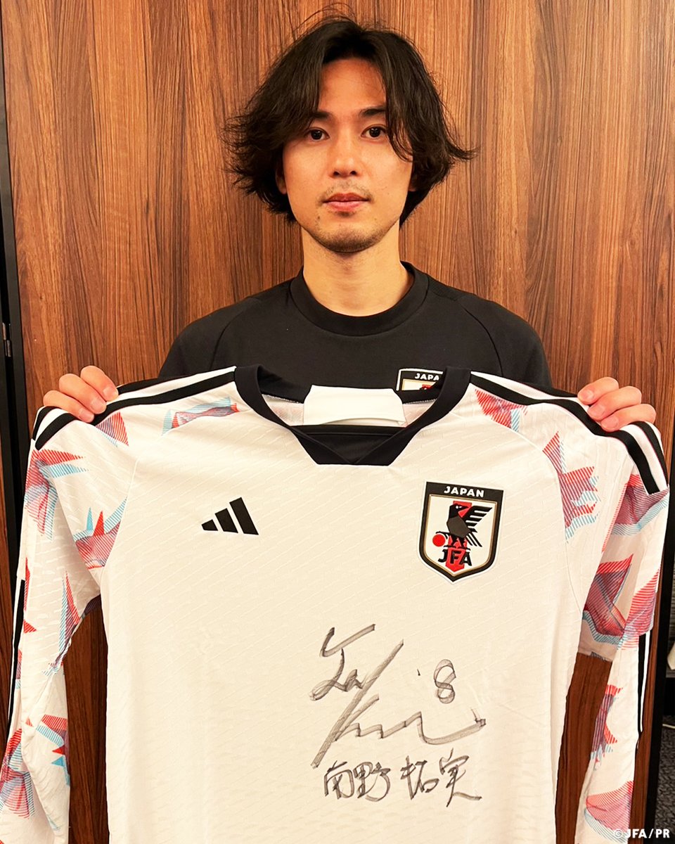 最終値下げ、最終日‼️南野拓実サイン 最終値下げ、最終日‼️南野拓実