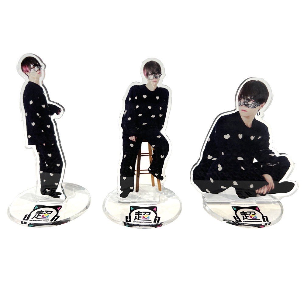現在新グッズ受注受付中！ アクリルスタンドのサンプル画像です🕺 受注