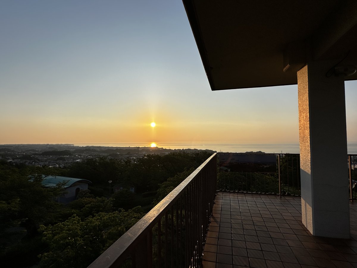 🌅日立の「日の出」✨】 今朝4時20分「かみね公園頂上展望台」で撮影