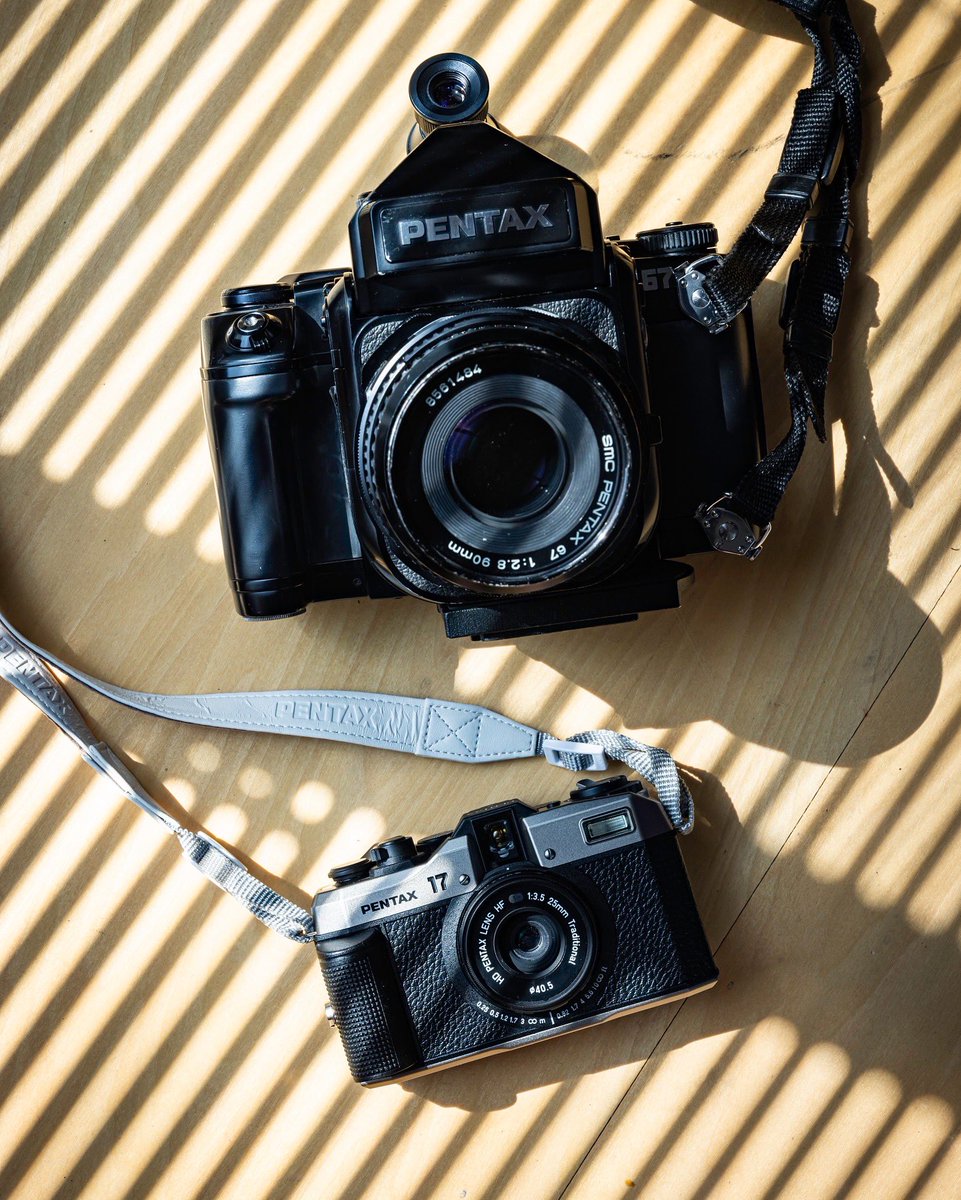 本日、PENTAXからな、なんと！ フィルムカメラが発売になりました