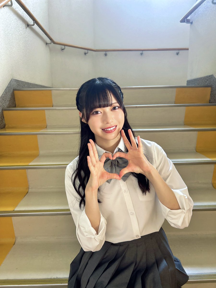 制服姿も好き〜？ෆ #ニアジョイ #初恋シンデレラ