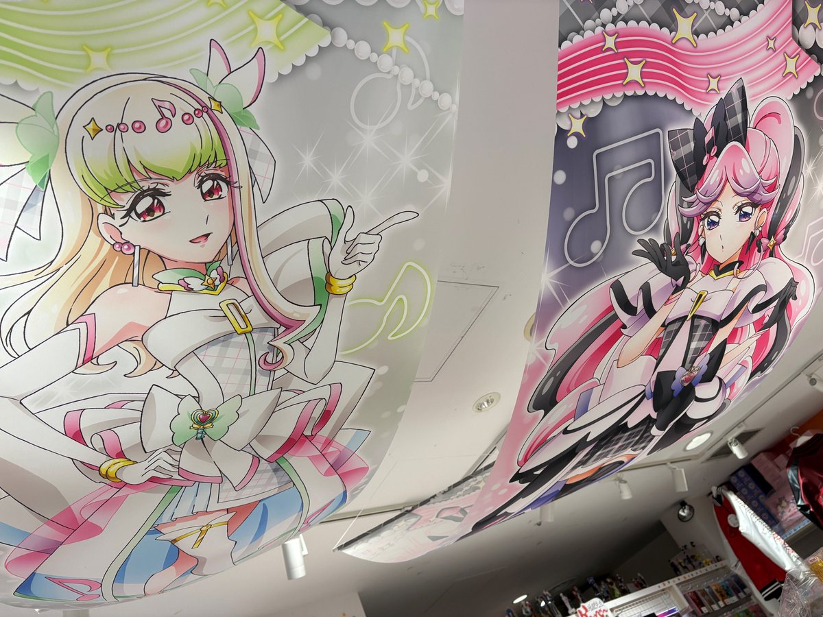 ⋰ #キミとアイドルプリキュア♪ 等身大のタペストリーが登場