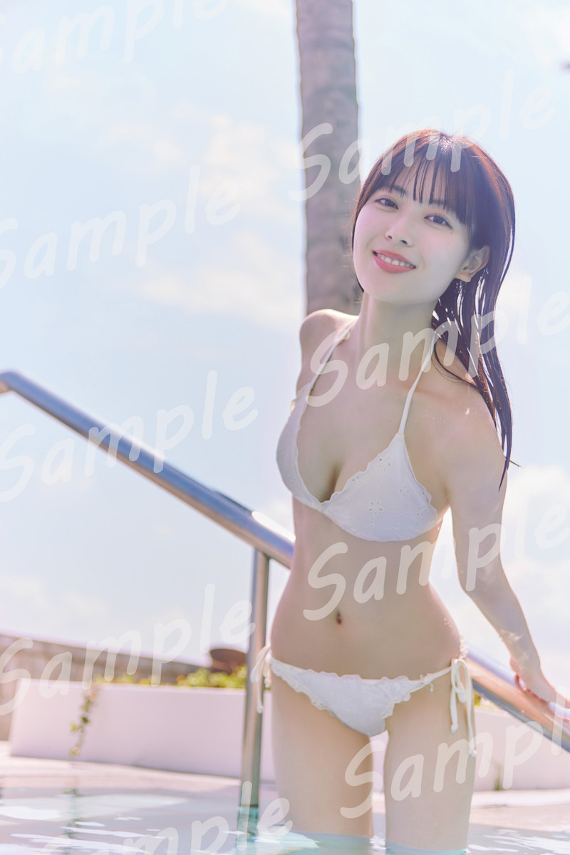 🍋封入特典ポストカード④🍋 ペナン島のホテルのプールで、開放的な