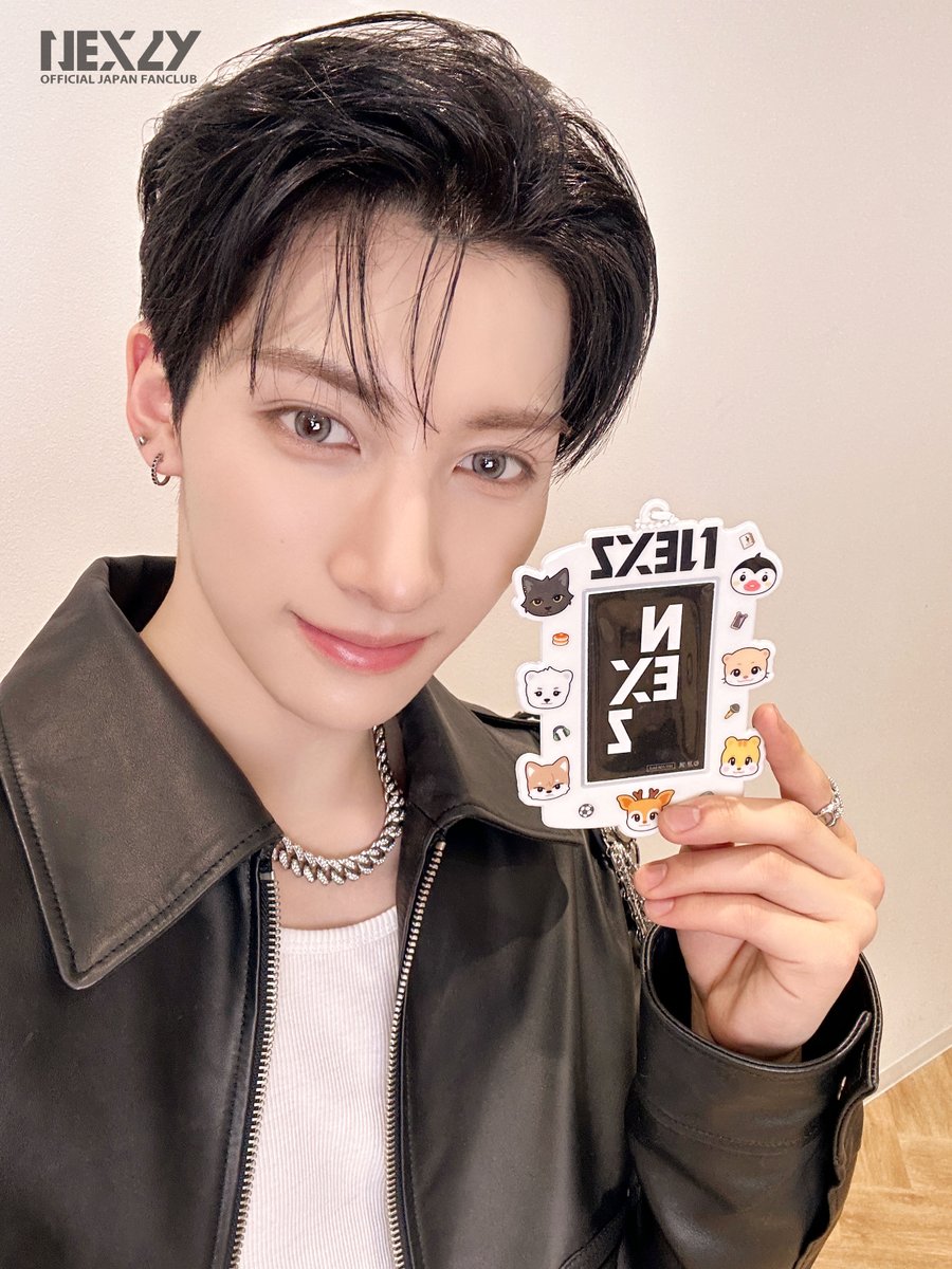 📢#NEX2Y 初めての継続更新特典 「フォトカードホルダー（集合フォト