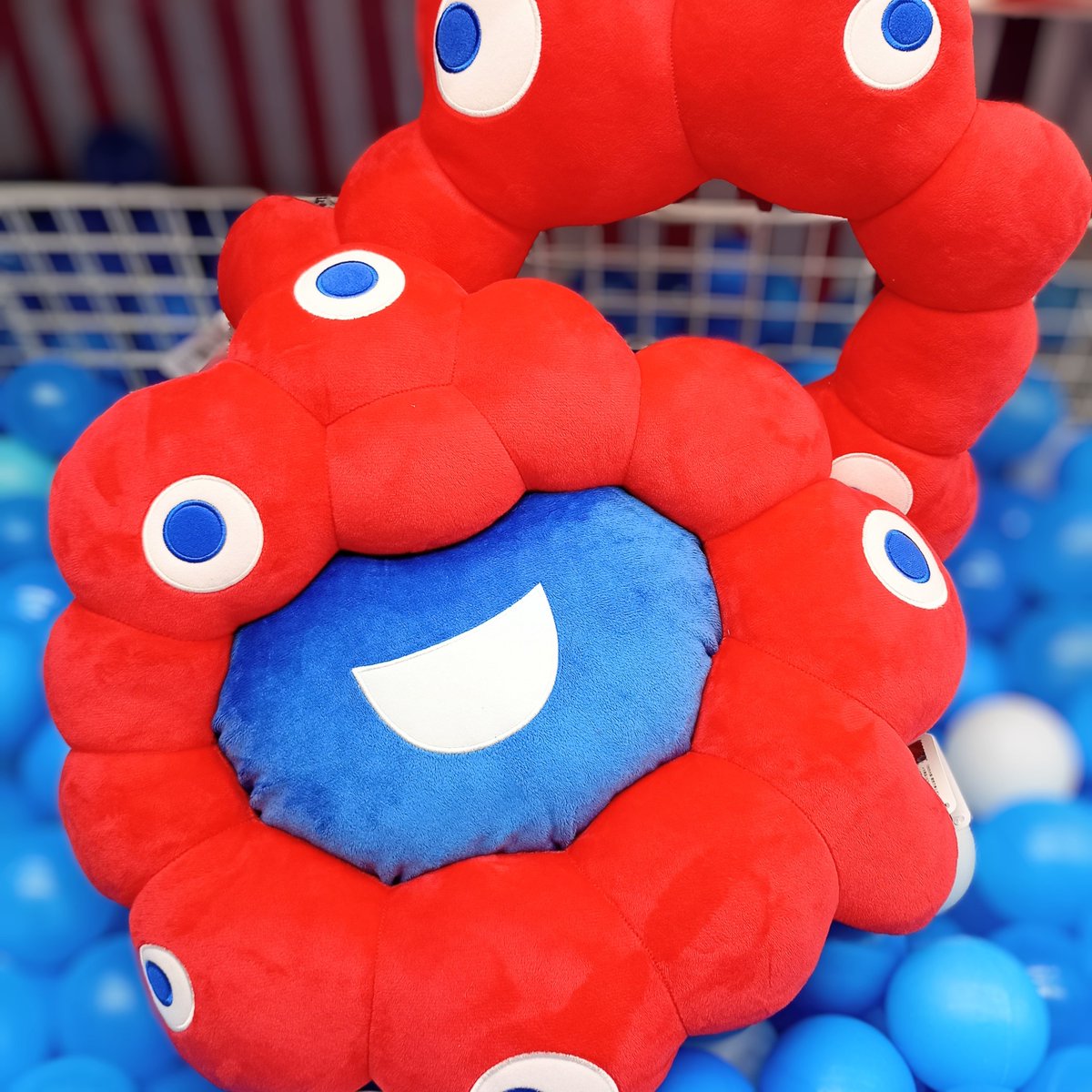 ✨景品情報✨ #EXPO2025 より『ミャクミャク なりきりクッション』が