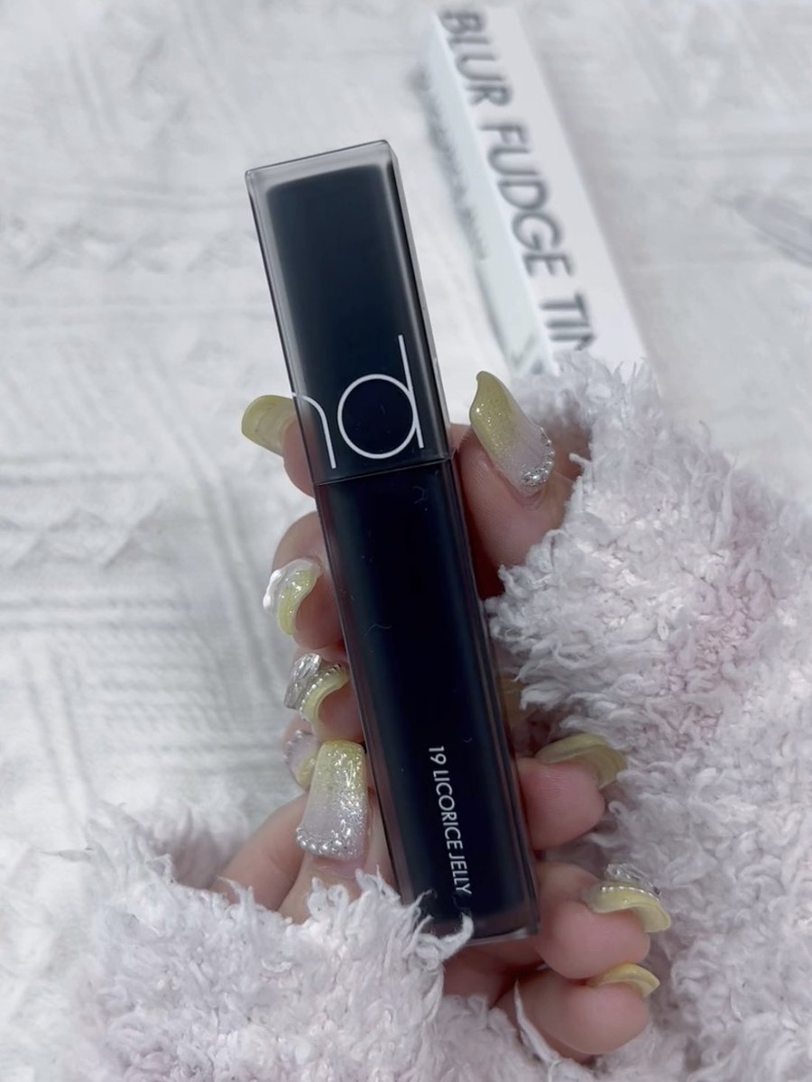 ロムアンド新作、深み得意属絶対1本持っててほしいやつ…！！ブラー