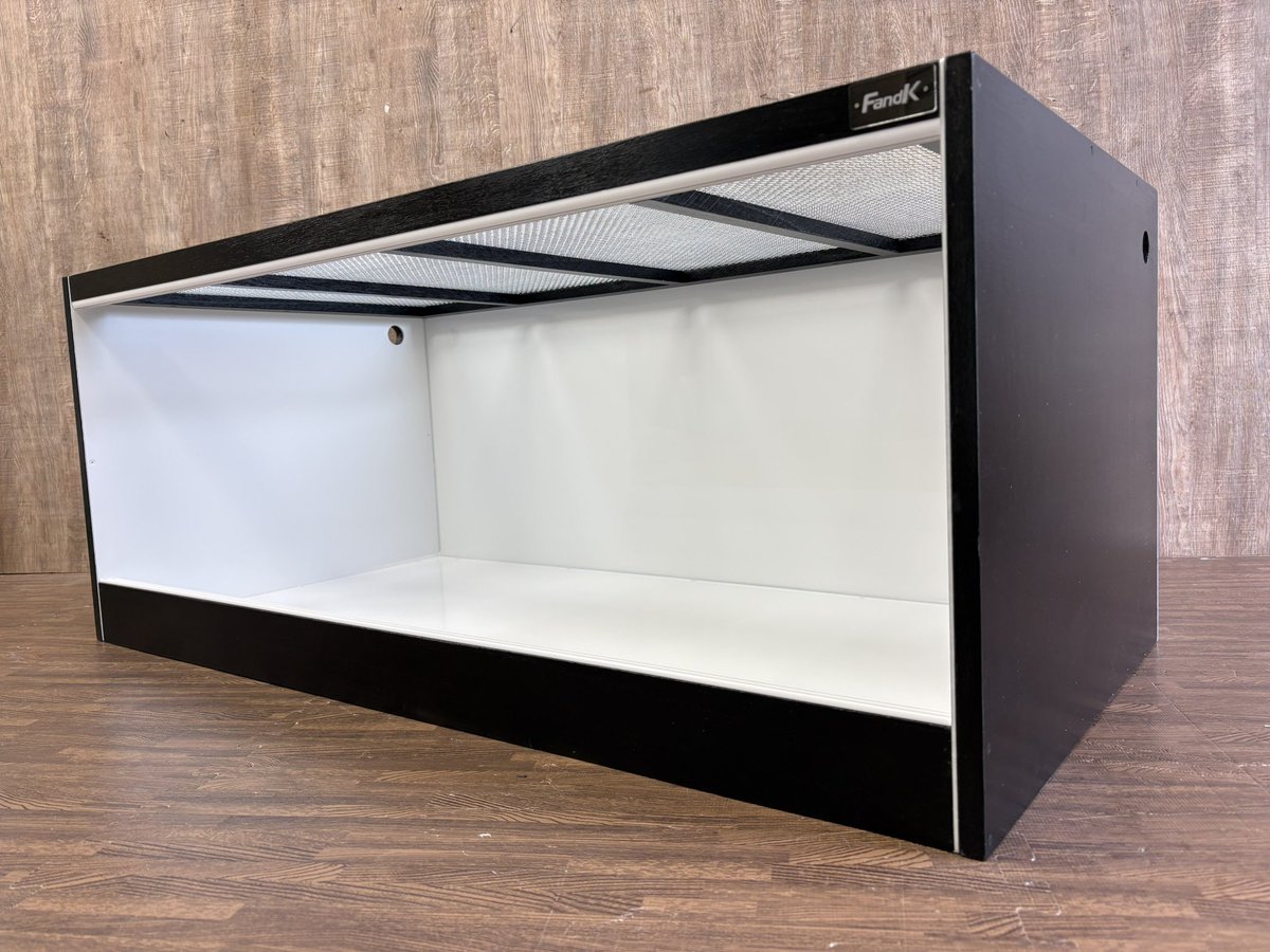 サノスFandK爬虫類木製ケージ オーダー品 おはようございます