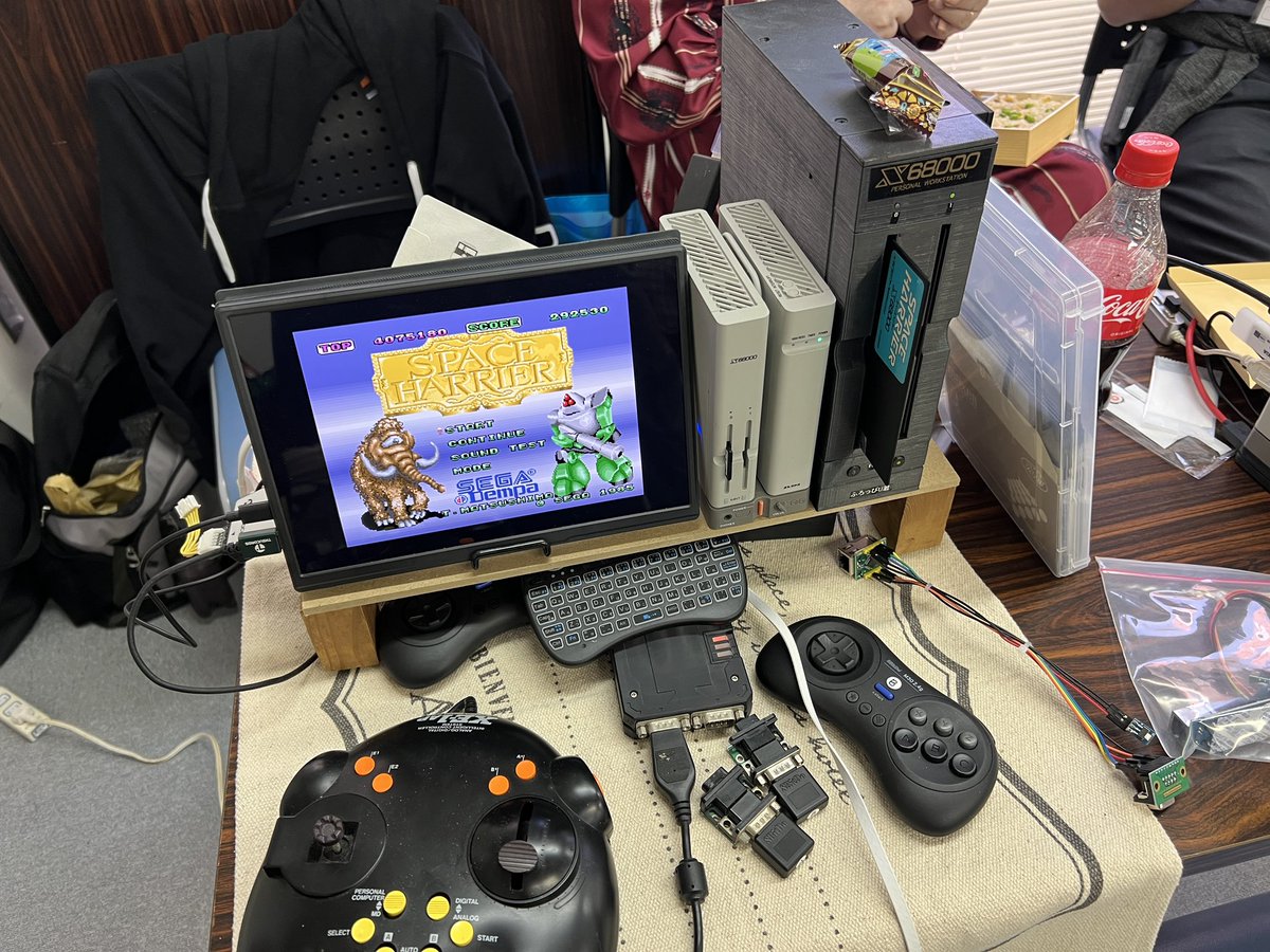 本物のX68kのディスクドライブをX68000 Zに接続するインターフェイスを