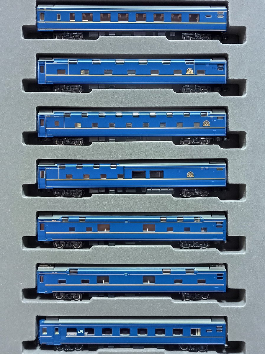 たまたまTOMIX 92563を見つけたので思わず購入。オークションで10k