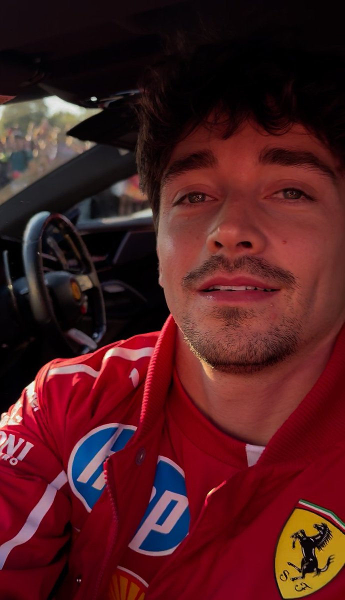 This man is really the prettiest one out there