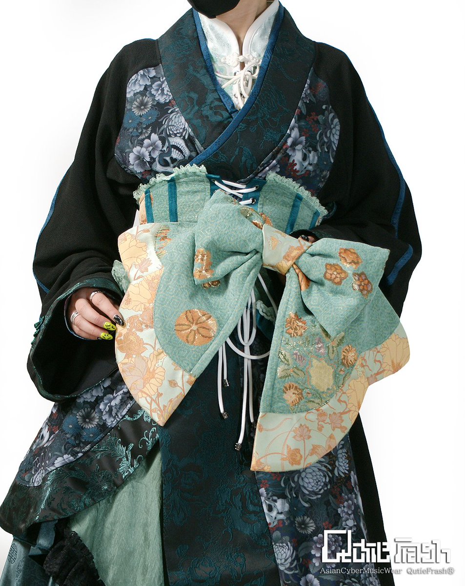 皆様の熱烈なアンコールにお応えしてバタフライリボン帯コルセット再