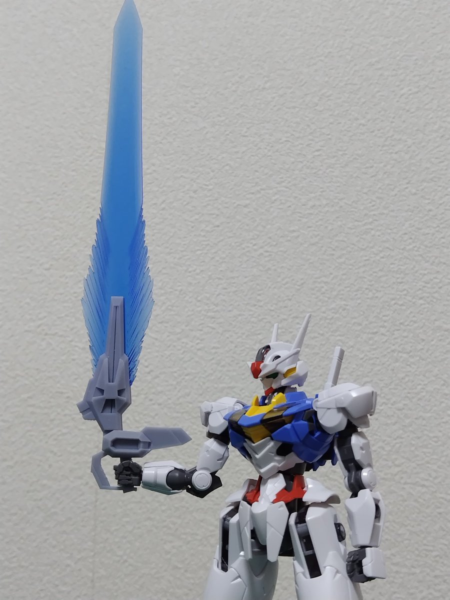 Fusionの3Dモデリング初めて半年〜1年くらいの作品。 直線的なデザイン