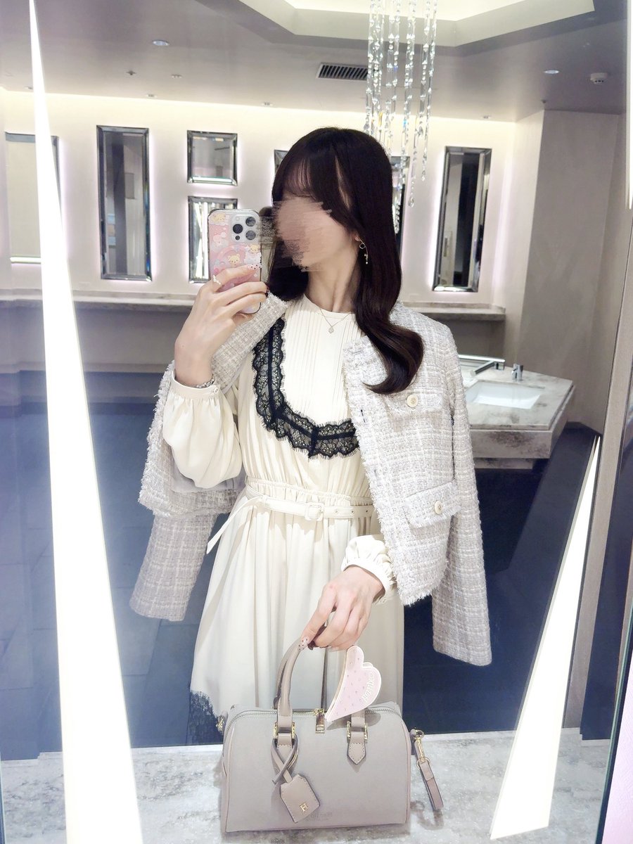 Grace Tweed Jacket🤍 今日あったかいと思ってるんるんで出かけたら