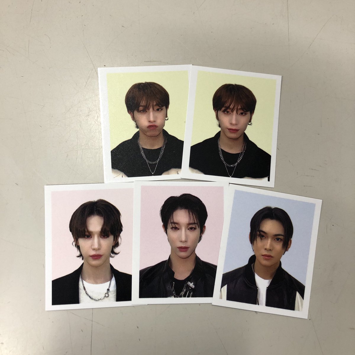 XLOV XLOV ポストカードはーや証明写真、各種トレカが入荷致しました