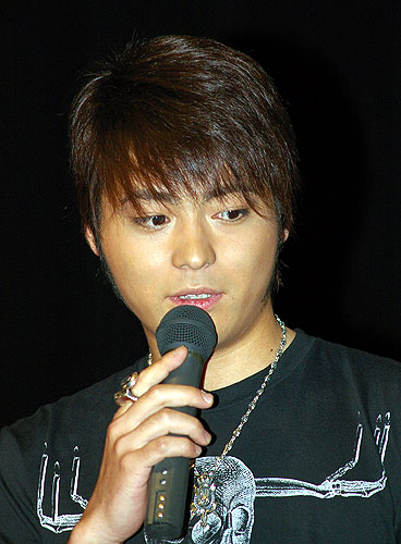 YUI：感動のライブに沢尻エリカも激励 「タイヨウのうた」試写