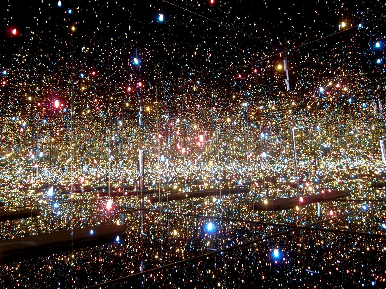 草間彌生「Yayoi Kusama Mirrored Years」City Gallery Wellington