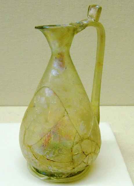 ペルシアの水瓶と白瑠璃瓶 : 写真でイスラーム