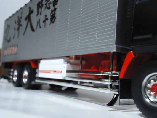 アオシマ・バリューデコトラ「エサ屋のケンちゃん」 : 燃やせないごみ