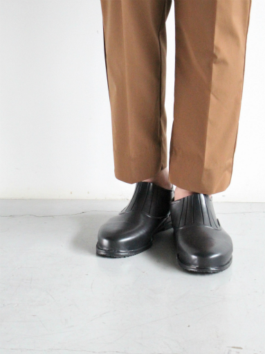 Hender Scheme PARALLEL / front gore : 『Bumpkins putting on airs』