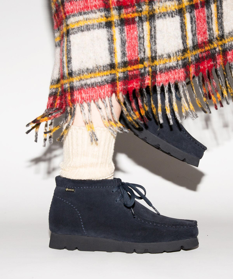 ビームス ボーイ］の別注ワラビー、 今季はネイビーカラーの