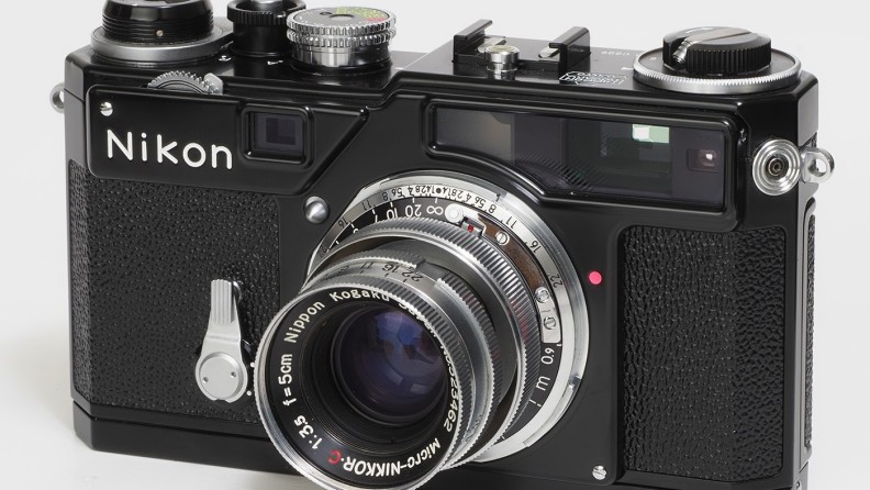 赤城耕一：ニコンレンジファインダーカメラのフラッグシップ<BR