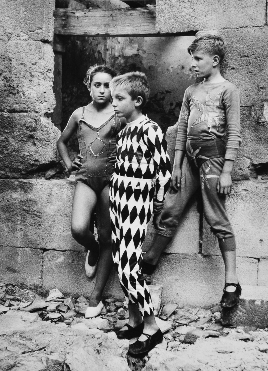 受賞作家名: Lucien Clergue – ルシアン・クレルグ | 東川町国際写真