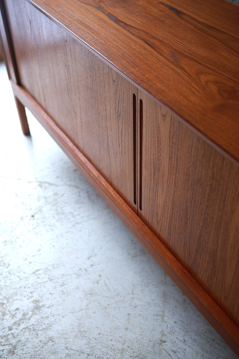 Sideboard with Tambour doors by Aksel Kjersgaard | phono | 金沢