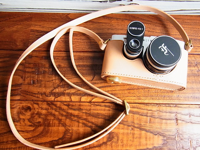 オリンパス ペン F／FT用ヌメ革カメラケース＆ストラップ PEN F