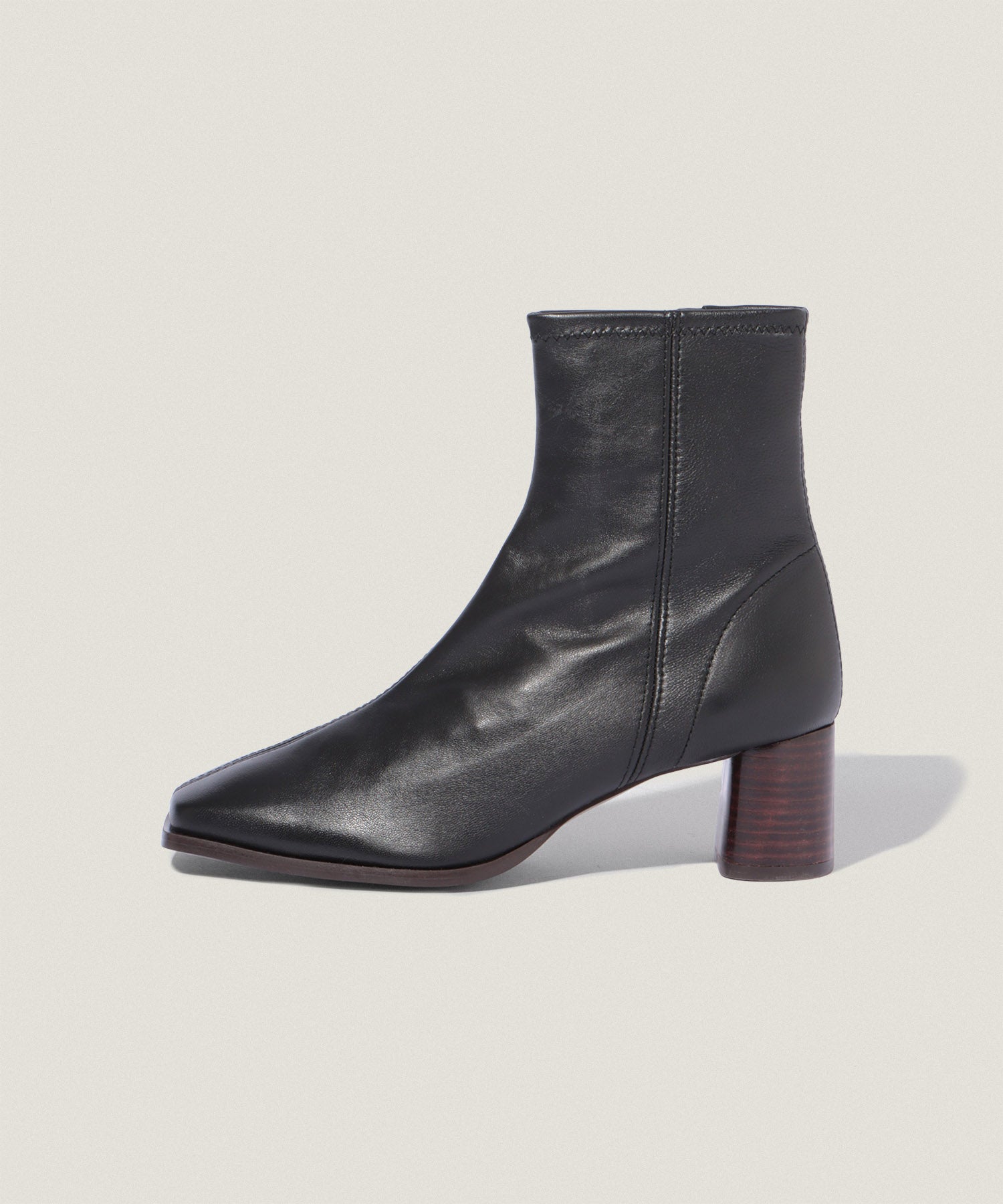 Flattered/フラッタード – 1ページ – PIMENTÉ