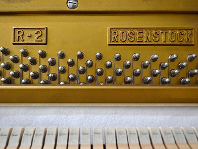 ローゼンストック中古ピアノ R2E 消音装置付 アップライトピアノ