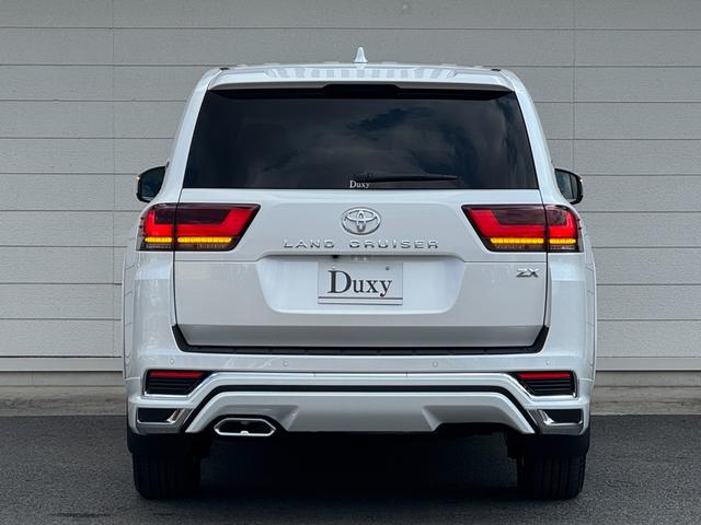 TOYOTA LAND CRUISER ZX | 2025 | PEARL WHITE | 8 km | details