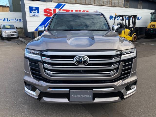 TOYOTA LAND CRUISER ZX | 2023 | GRAY | 59000 km | details